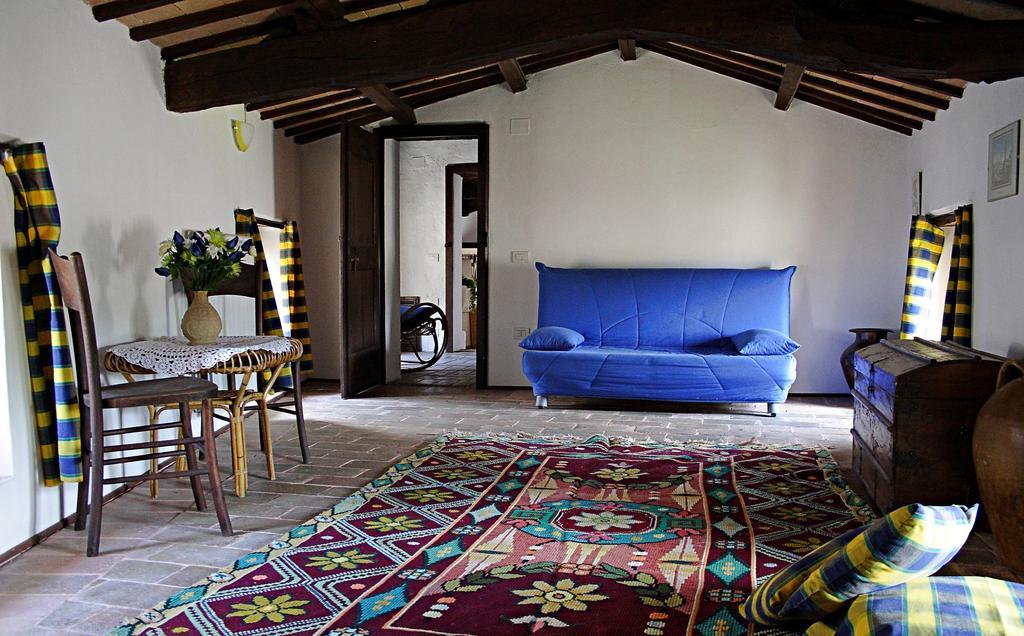 Agriturismo Residenza Paradiso Guest House Trevi Room photo