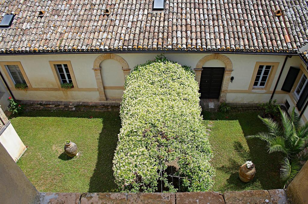 Agriturismo Residenza Paradiso Guest House Trevi Exterior photo