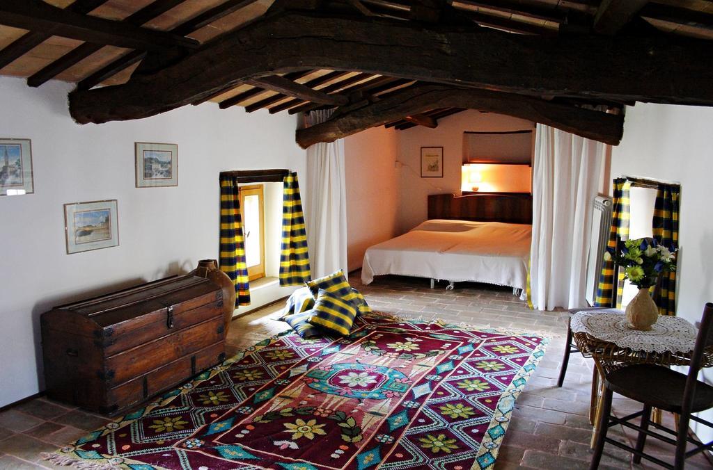 Agriturismo Residenza Paradiso Guest House Trevi Room photo